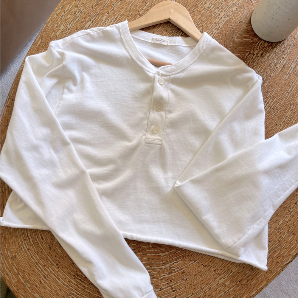 Cropped White Sweater-T